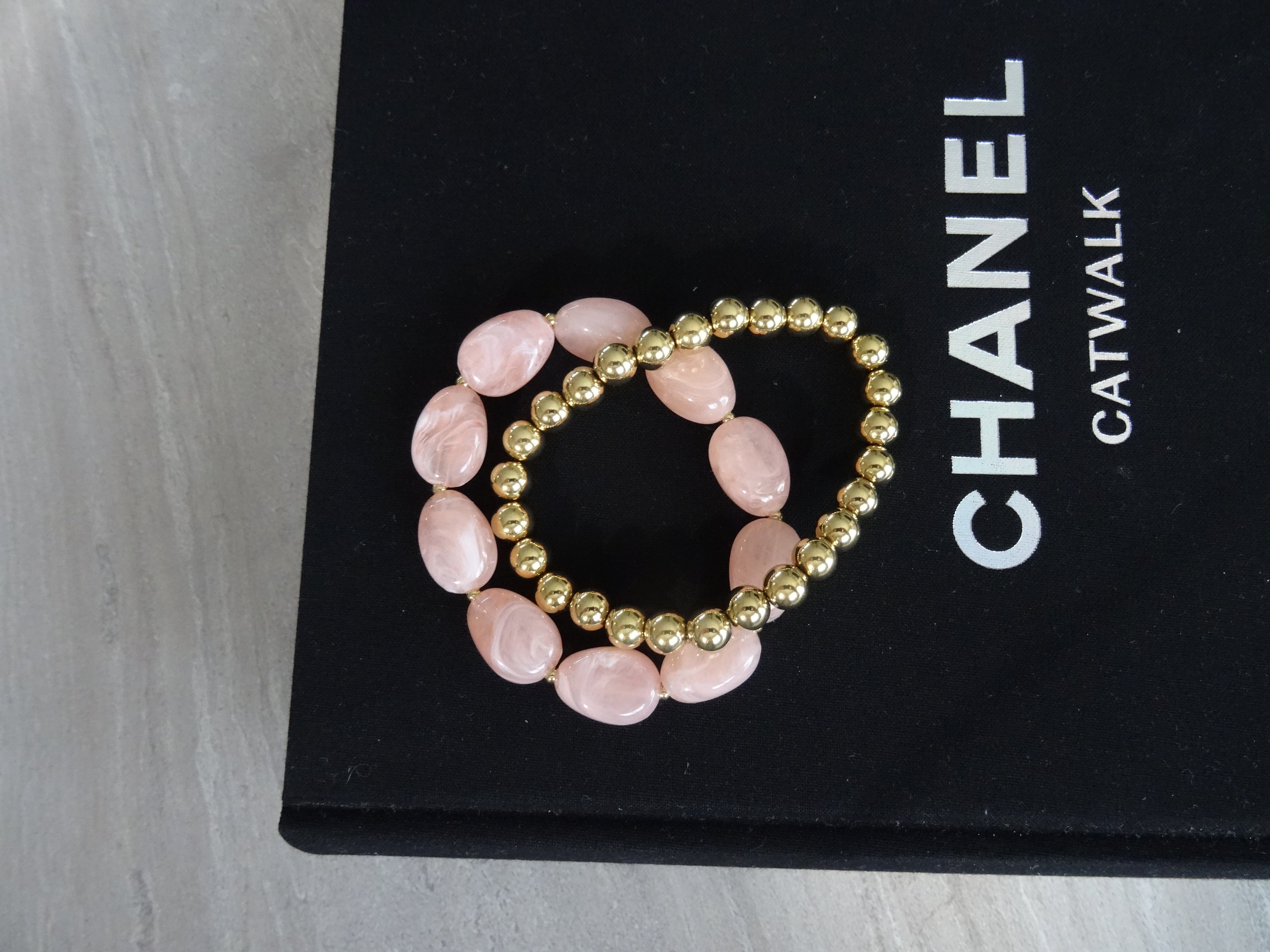 Armbanden Set met Organische Roze Stenen